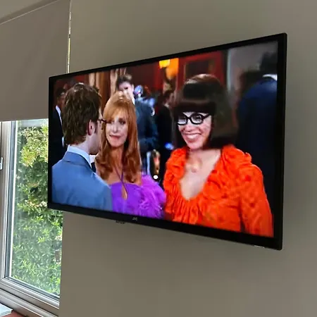 Apartman Small, Perfectly Formed