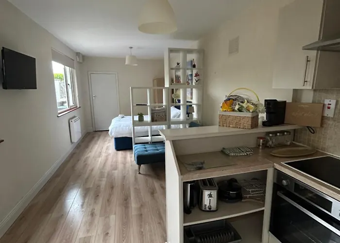 Small, Perfectly Formed Apartman